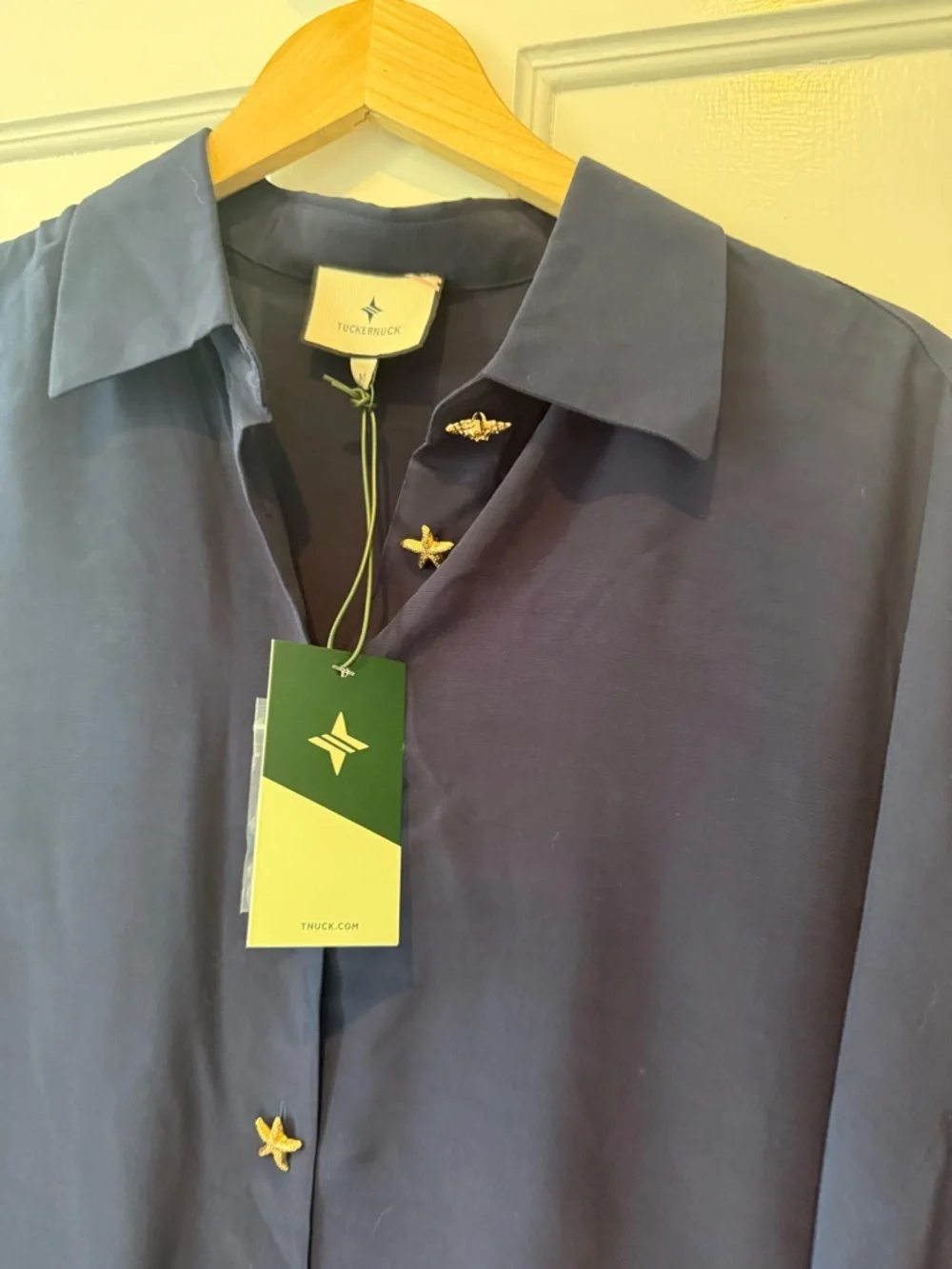 Tuckernuck Navy Viscose Charmeuse Nautilus Blouse Medium M NWT - Picture 7 of 9
